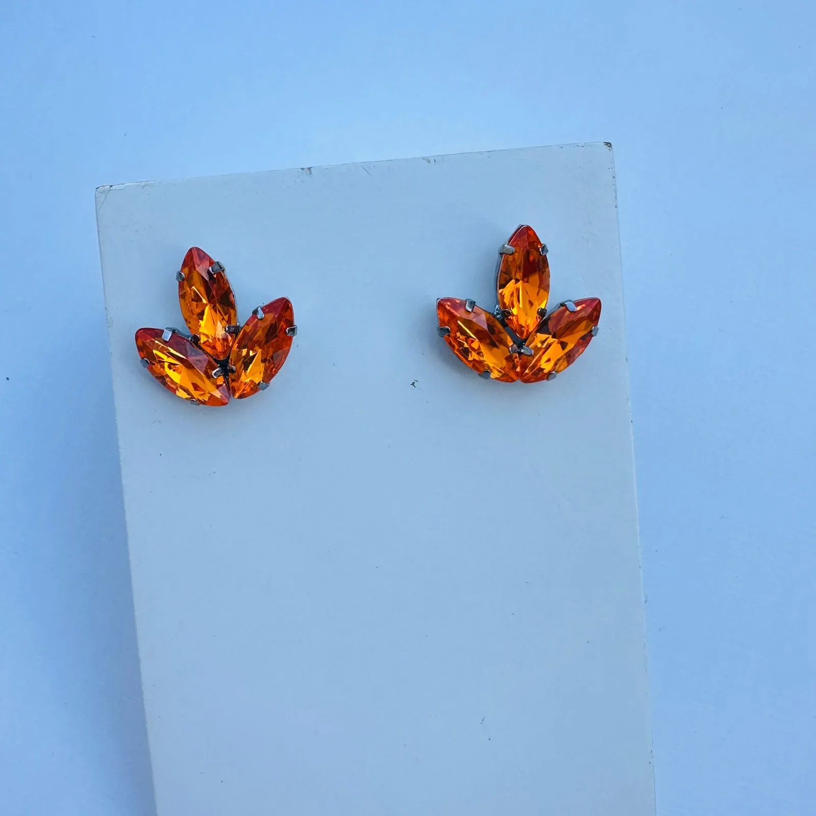Brinco Pétala de Zircônia Laranja - Liquida