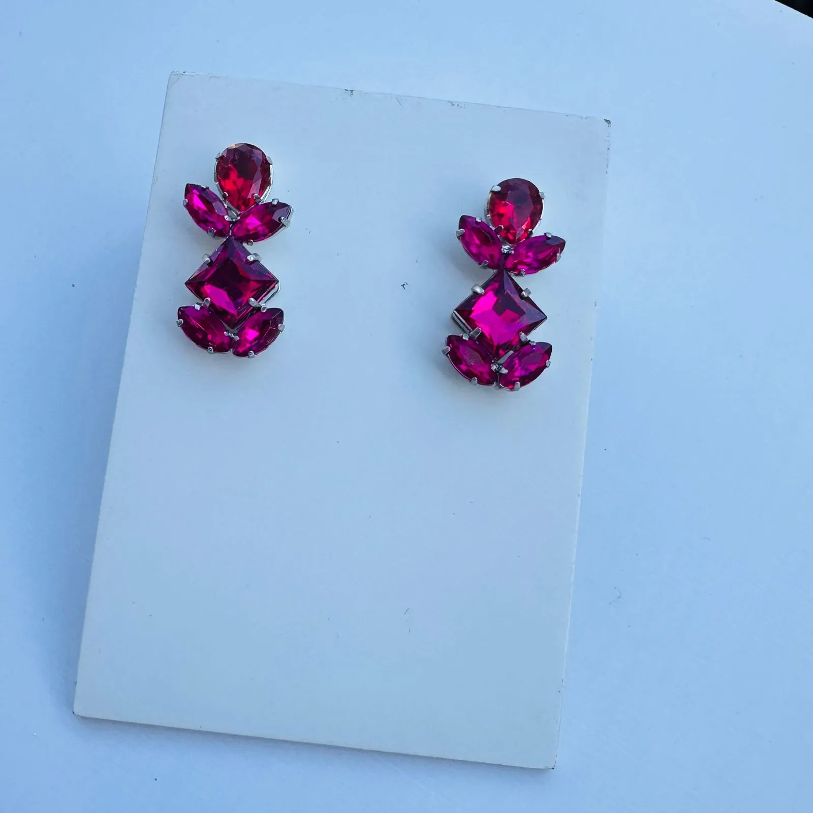 Brinco Geométrico com Zircônica Pink - Liquida